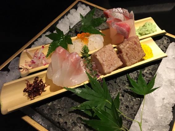 sashimi moriawase - aburi otoro, tai, hamachi, ika