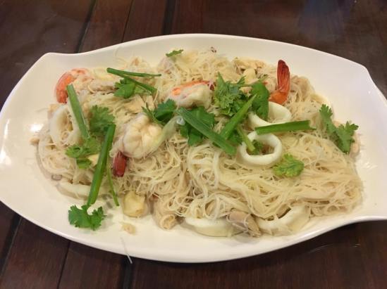 very moist & stock infused white beehoon