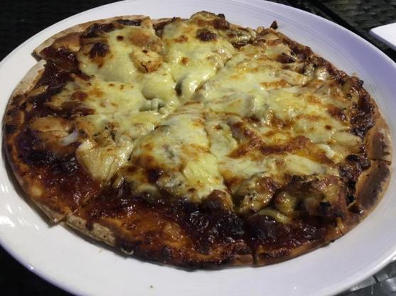 chicken & cheese pizza