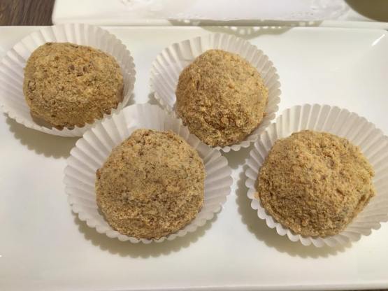 sesame dumplings 芝麻汤圆