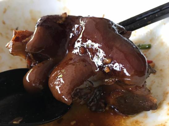 braised pork trotters (ter kah) @ ah hoe bak chor mee on 16.9.2016