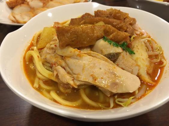 curry chicken noodles