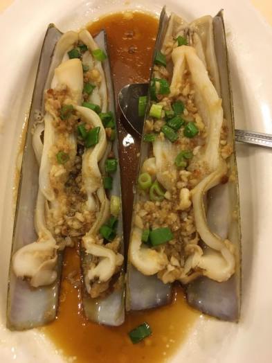 garlic steamed bamboo clams 蒜蓉蒸 - S$6.90each