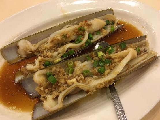 garlic steamed bamboo clams 蒜蓉蒸 - S$6.90each