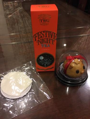 tea & cute mooncake