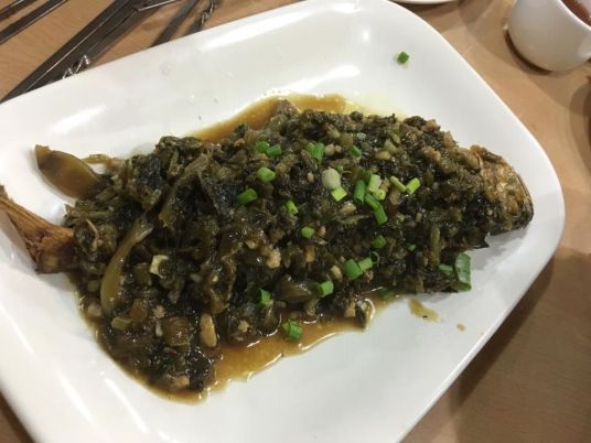 红烧雪菜小黄鱼braised yellow croaker