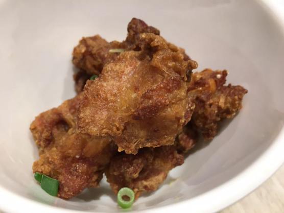 fragrant crunchy pork一口香酥肉
