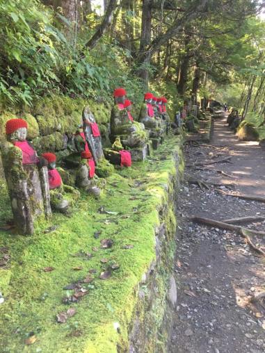 jizo-along-kanman-path