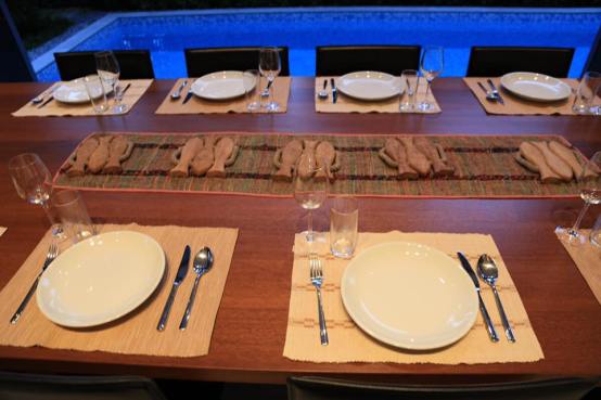 leah-prepared-the-table-for-10pax-sit-down-dinner2