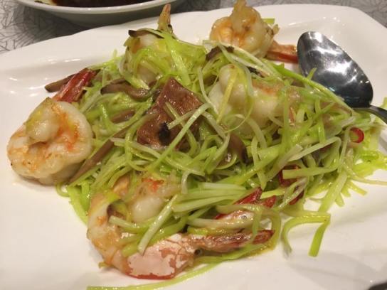 prawn with yellow chives S$48