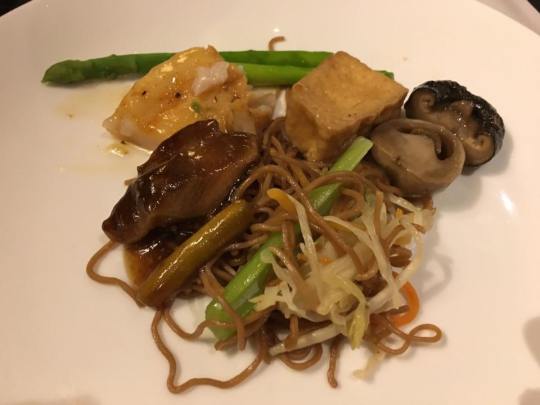 Krisflyer gold lounge food