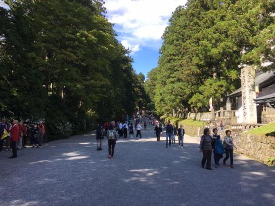 towards-toshogu-shrine