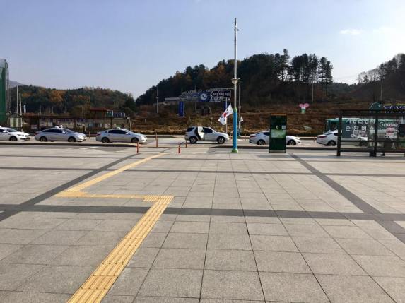 tour bus stop outside gapyeong station