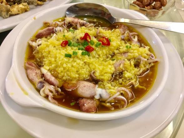 garlic steamed baby squid