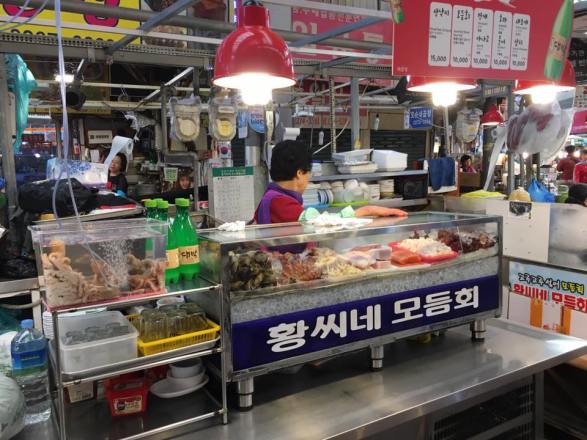 gwangjang-market-stall