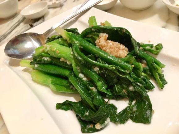 garlic poached hk kailan