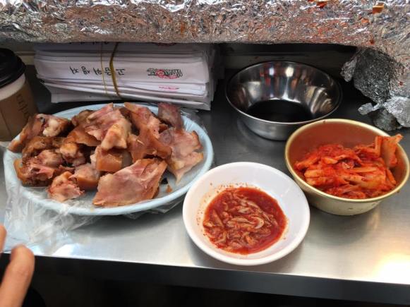 jogbal-8000-won-gwangjang-market-stall