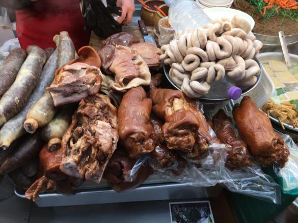 jogbal-blood-sausage2-gwangjang-market-stall