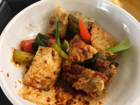 S$3.60 yong tau foo = 6 items