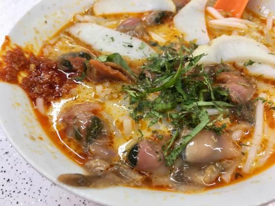 sungei road laksa S$3 + S$1 extra cockcles