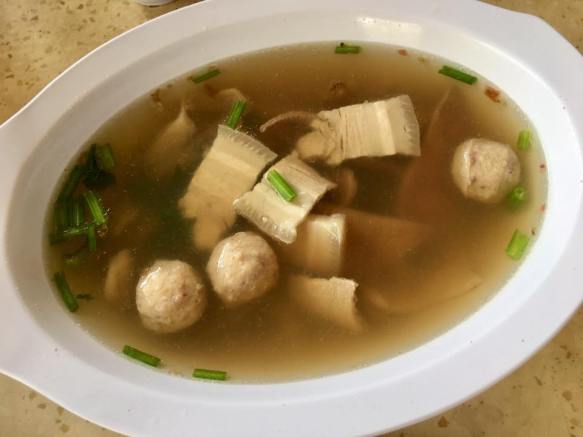 $5 ter huang kiam chye = pig innard soup