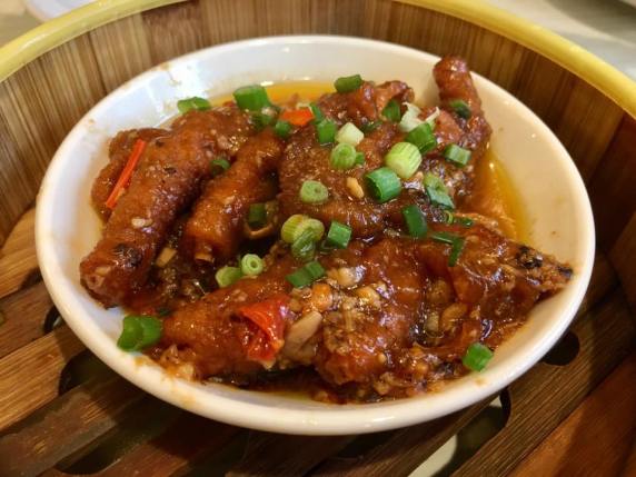 steamed chicken feet