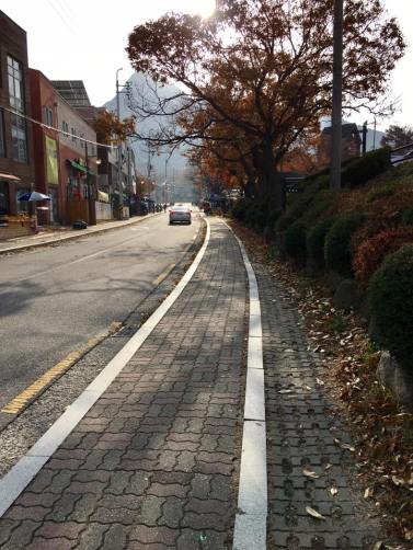 walking-to-the-trailhead