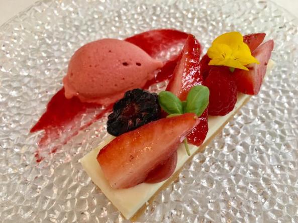 cheesecake tart with strawberry sorbet