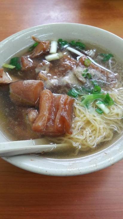 beef brisket cum tendons noodles 牛腩牛根面 HK$28