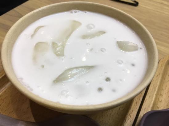 sago with palm fruit 海底椰西米露@ honeymoon dessert 满记甜品