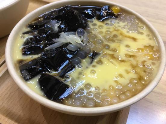 mango sago @ honeymoon dessert 满记甜品