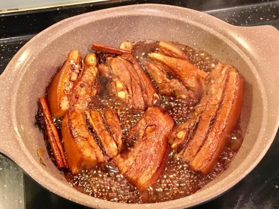 kongbak-braised-belly-pork-taupok4