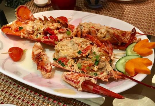 lobster in superior stock 龙虾上汤焗