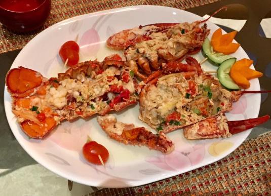 lobster in superior stock 龙虾上汤焗