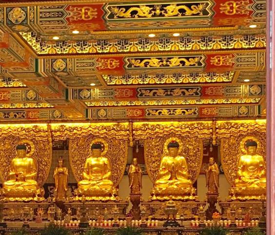 grand hall of the 10,000 buddhas