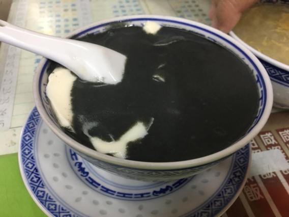black sesame tau huay @ hoe kee dessert 浩记甜品馆