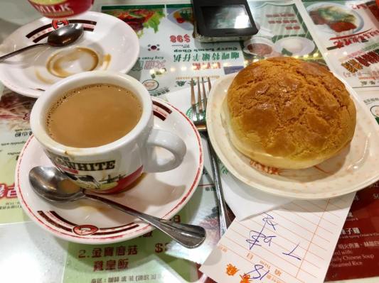 polo buns 菠萝包 @ hong lin restaurant 康年餐厅