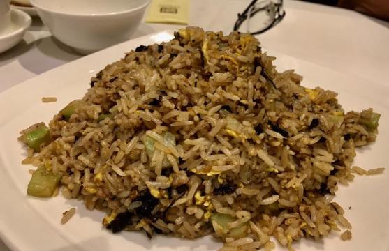 olive vegetable fried rice - 橄榄菜肉碎芥兰粒炒饭 = HK$98