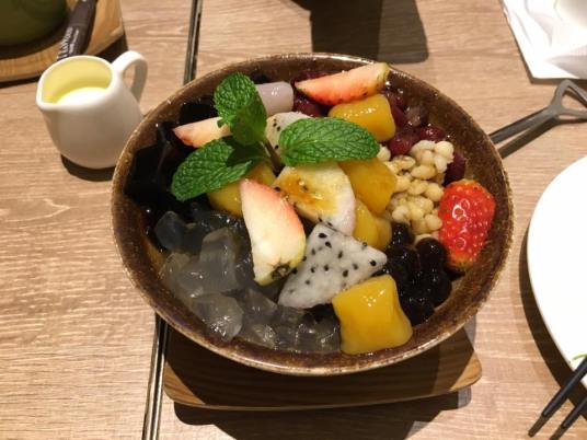 mixed fruit sago dessert @ teawood 茶木 cafe at tung chun