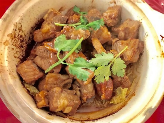 spicy bean paste pork soft bones