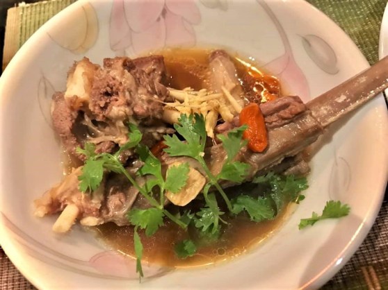 chinese herbal mutton ribs soup7