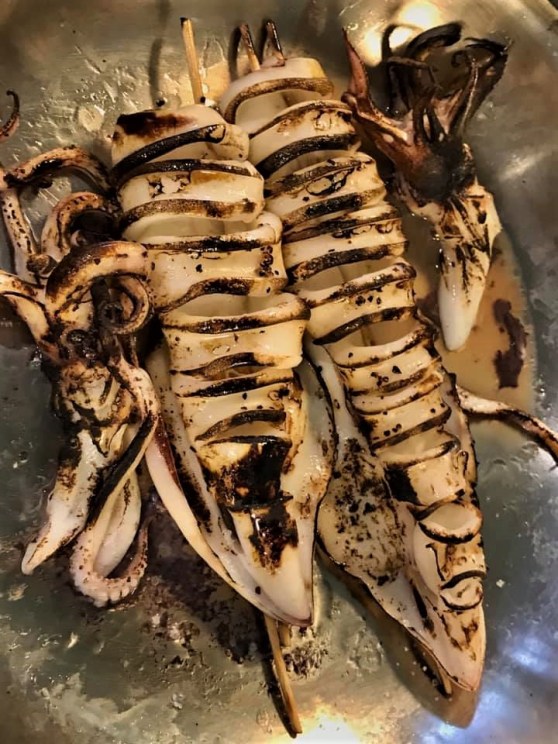 ika sugatayaki (flamed whole squid)