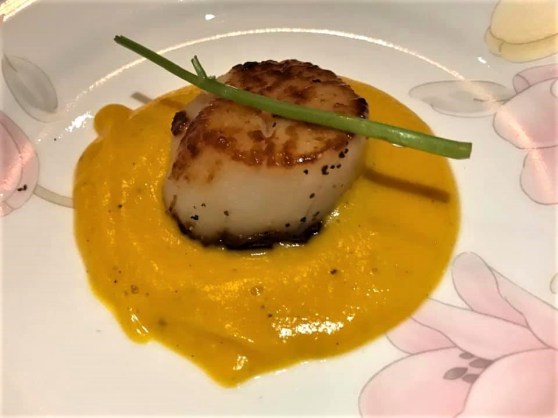 pan seared hokkaido scallops on pumpkin puree